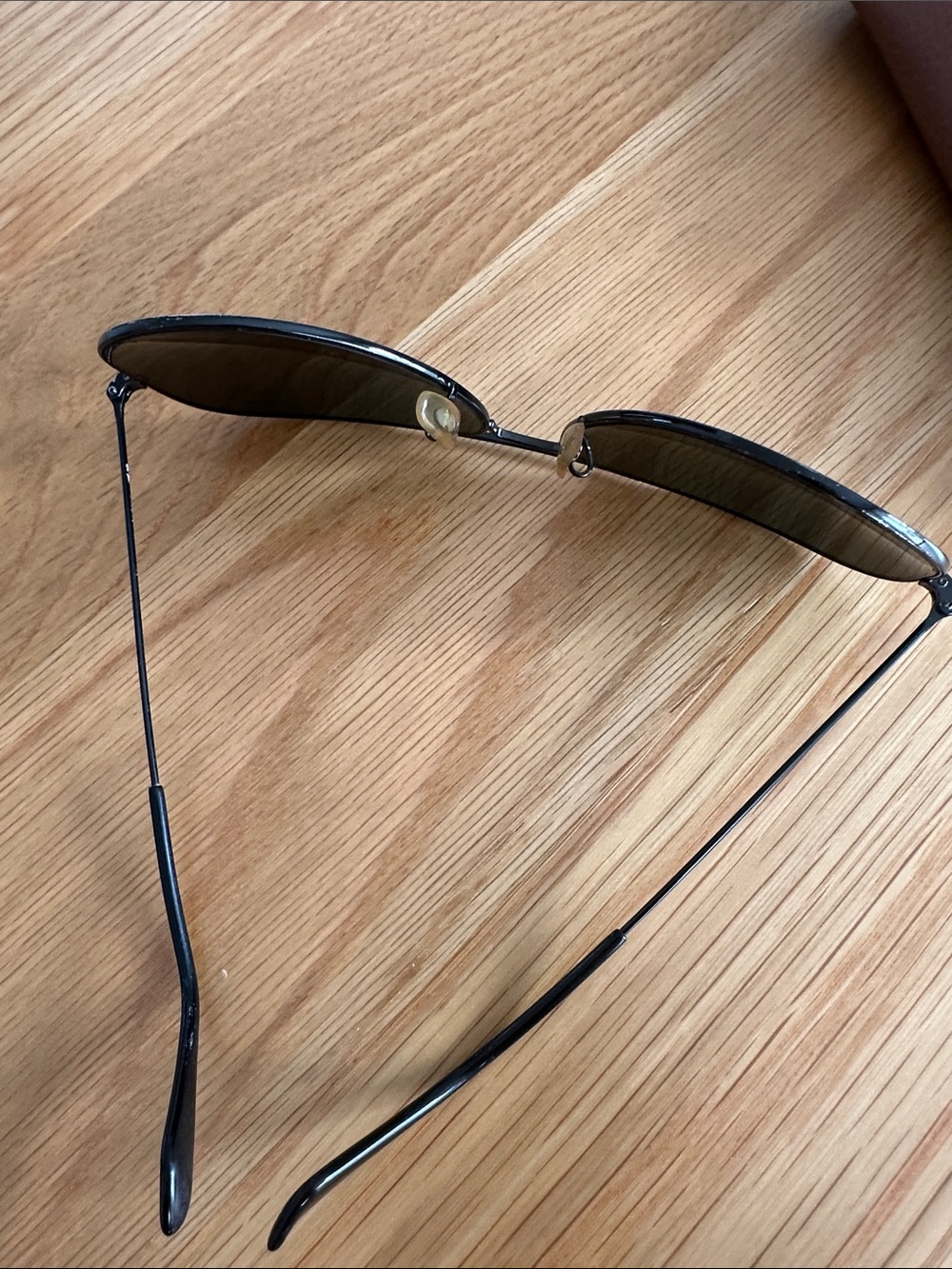 Ray-Ban Men's Black Aviator Sunglasses with Brown Case and Gold Accents - Picture 3 of 11
